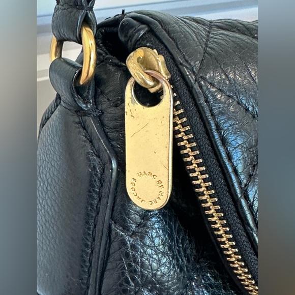 MARC BY MARC JACOBS Natasha Quilted Crossbody in Black Leather - Picture 4 of 10